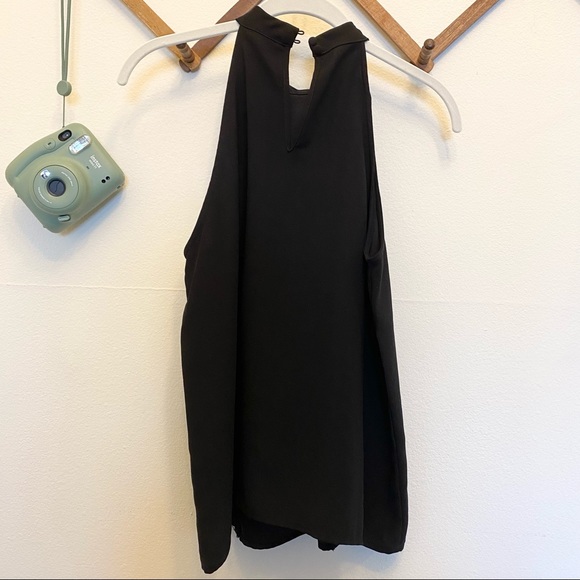 Black Scalloped Tie Neck Sleeveless Blouse - Picture 6 of 9